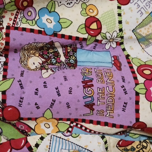 Mary Engelbreit Scrub (top only) Large - Picture 6 of 9